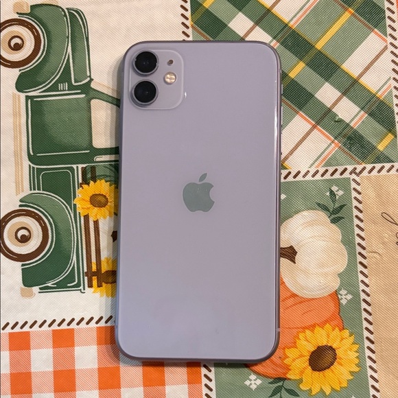 Apple IPhone 11 Smart Phone in Excellent Shape - Picture 2 of 4